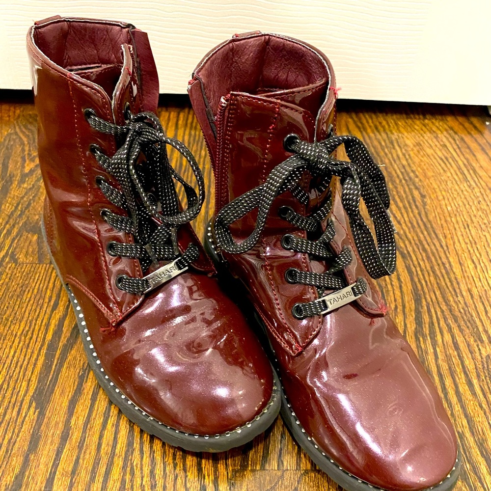 Tahari maroon patent With Zipper Side Girls Combat Boots Size 3